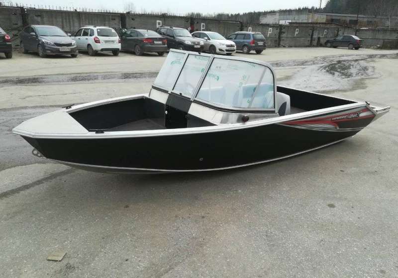 Продам алюминеевую лодку Windboat 45 DCX