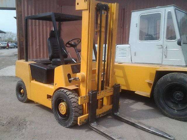 Перевозка погрузчиков эвакуатором