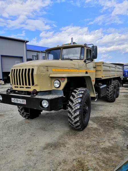 Бортовой автомобиль Урал 4320 удлиненный