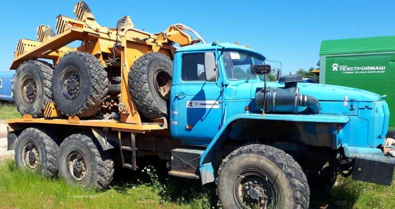 Тягач специальный 596012 на базе урал 4320