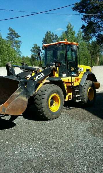 Фронтальный погрузчик JCB 426 ZX