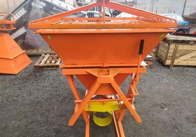 Разбрасыватель песка А-116