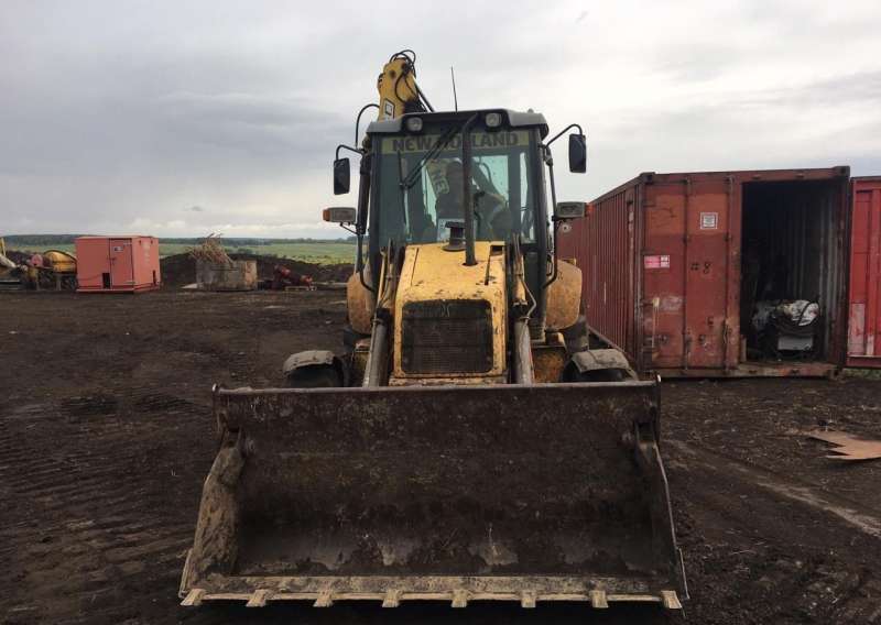 Экскаватор погрузчик New Holland B110 4рт