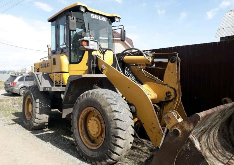 Фронтальный погрузчик sdlg936L