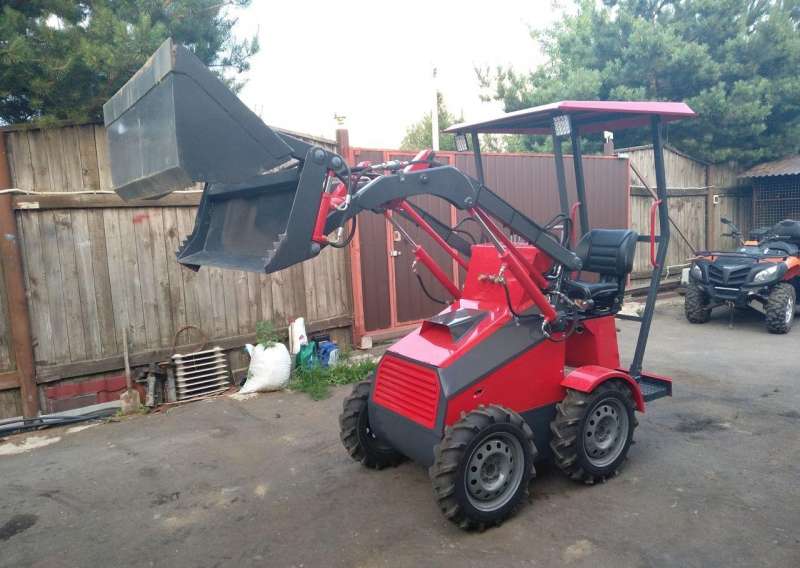 Мини погрузчик "Ciborg 300"