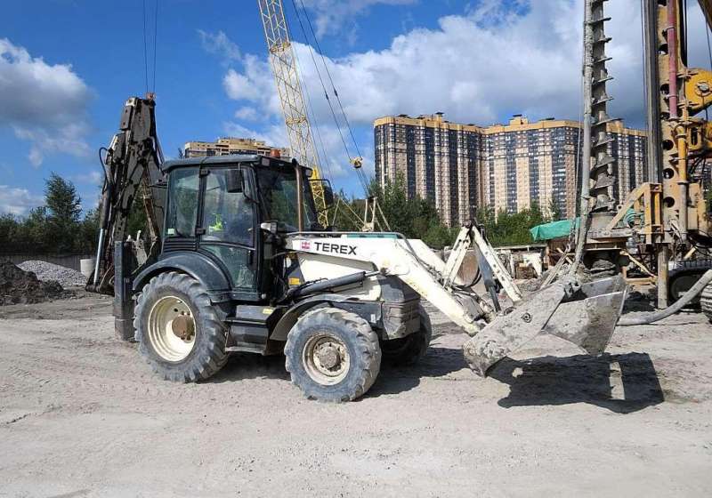 Экскаватор-погрузчик Terex 860sx, 2011 г
