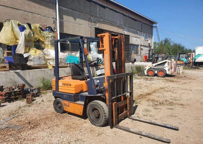 Вилочный погрузчик Toyota 02-3FD15, 2003