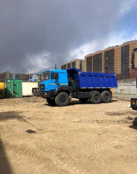 Самосвал Урал 6370 6х6