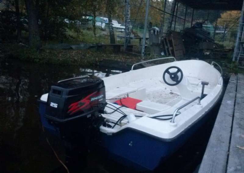 Лодка"славутич бв-360Д " с мотором зонгшен 25л. с