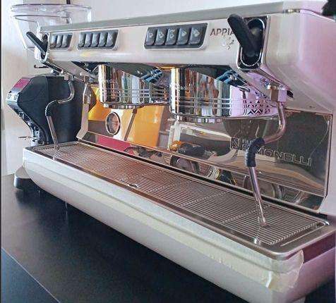 Кофемашина Nuova Simonelli Appia Life 2 GR V