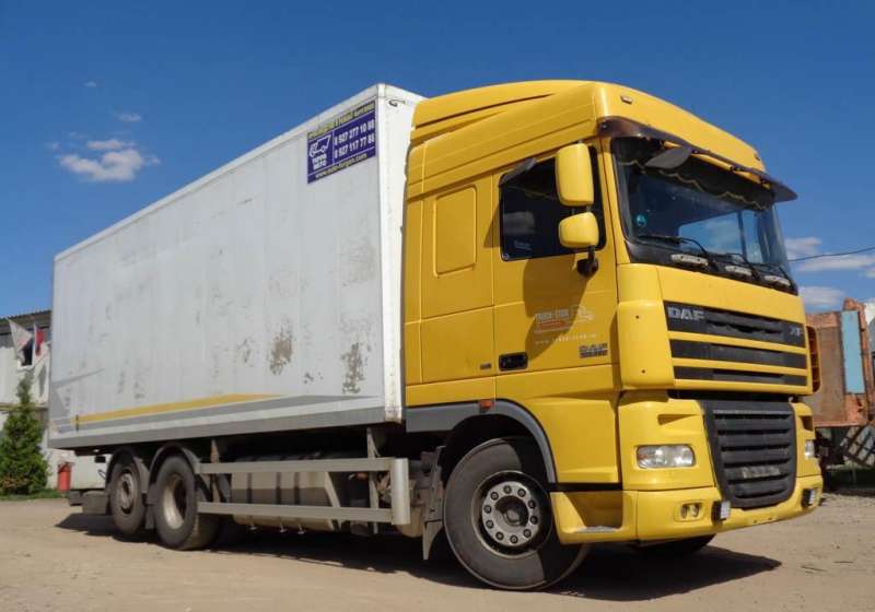 DAF XF 105.460 - изотермический фургон 2008 года