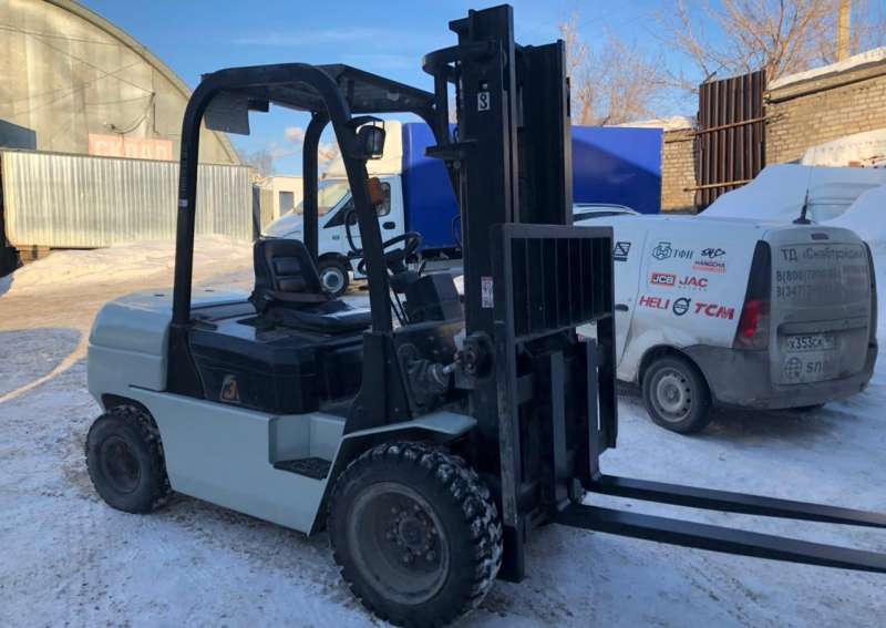 Вилочный погрузчик 3т isuzu