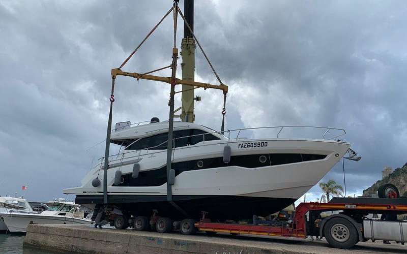 Моторная яхта Cranchi E52S