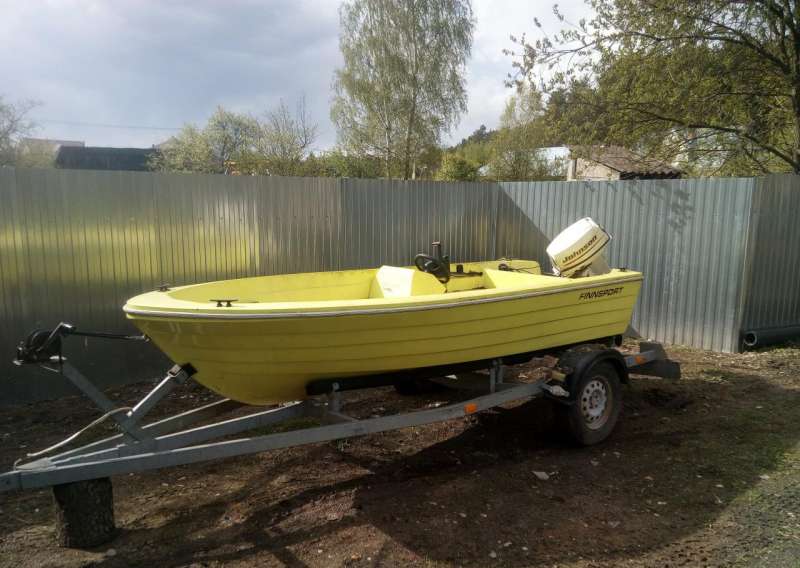 Финнспорт 410 с мотором джонсон 30.мотолодка