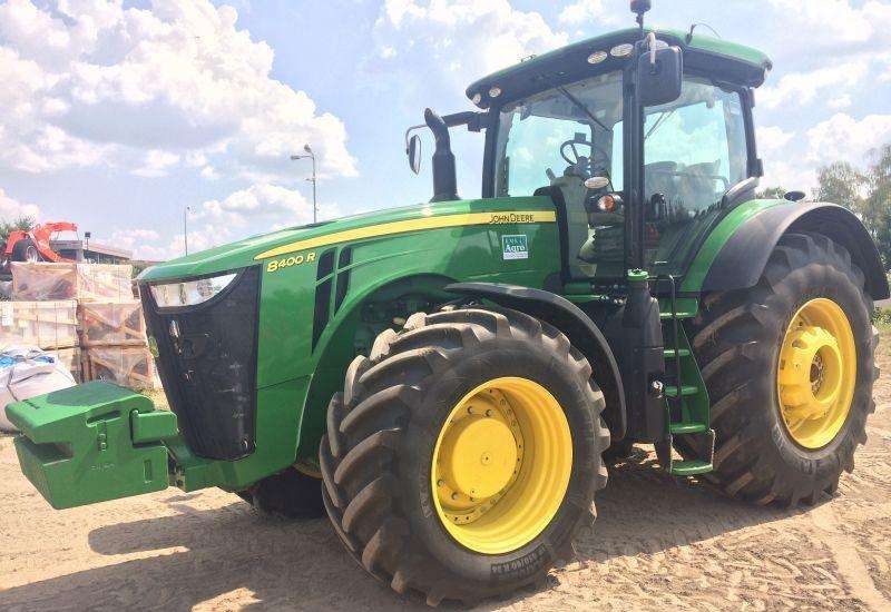 Трактор John Deere 8400R