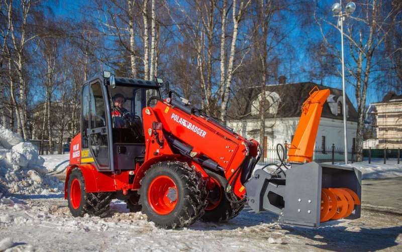 Мини-погрузчик Polar Badger WL50T