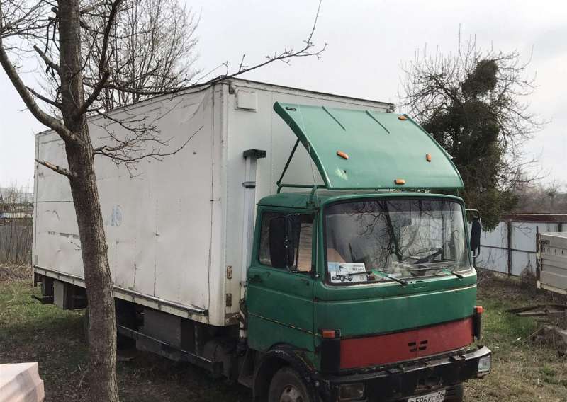 Мерседес 813