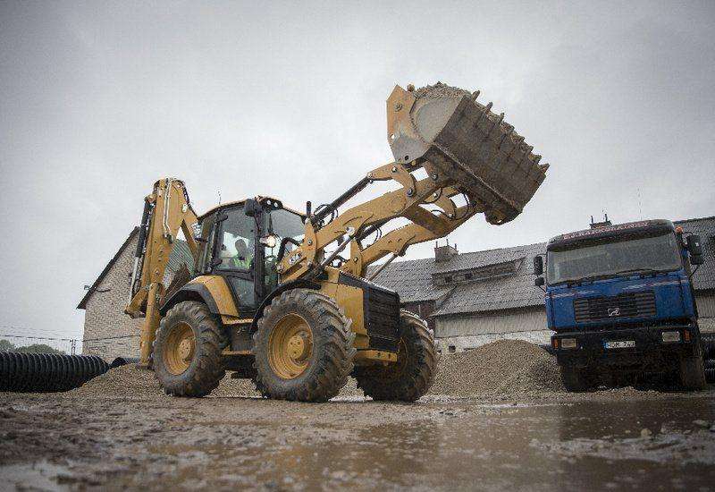 Экскаватор-погрузчик Caterpillar 434 2021