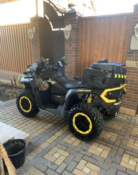 Квадроцикл BRP outlander MAX 650 XT-P