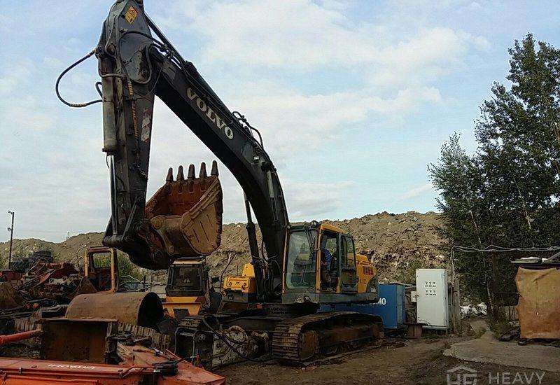 Гусеничный экскаватор Volvo EC360B LC 2003