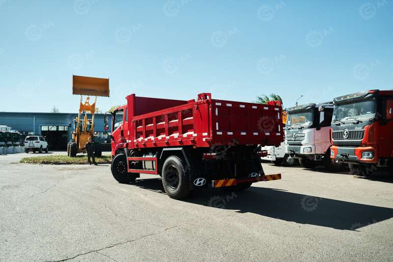 Новый Hyundai 3,9х2,2х8, 4х2 132кВт, средн. подъемник