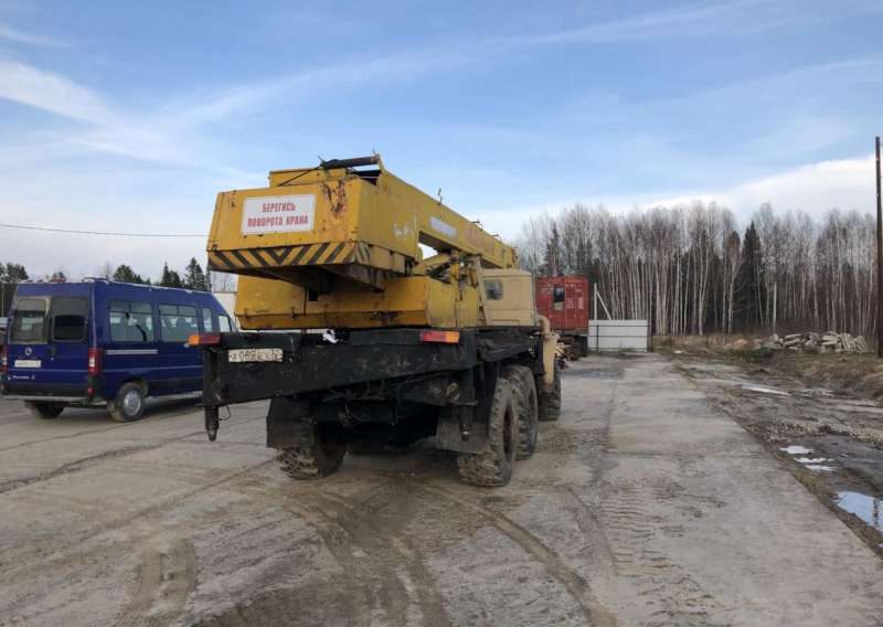 Продам Автокран Урал Ивановец 14 тн
