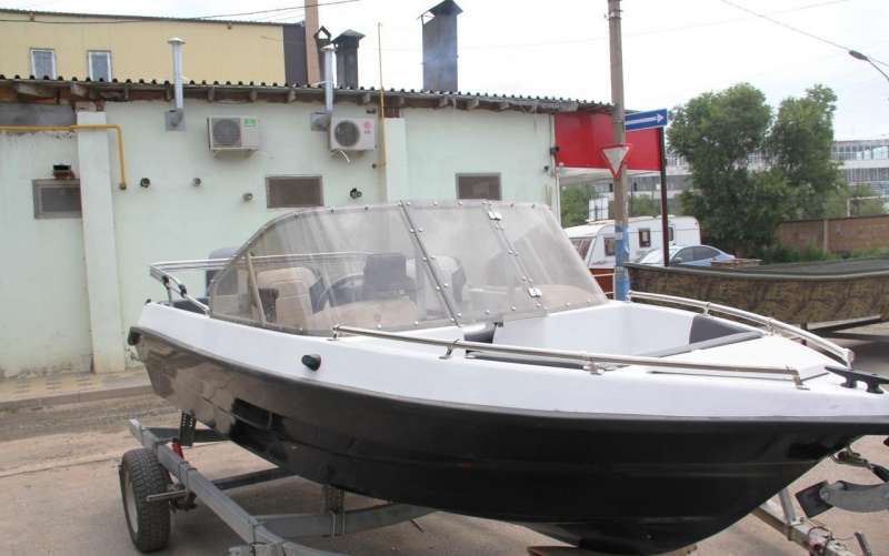 Лодка моторная Riverboat 49 Barracuda
