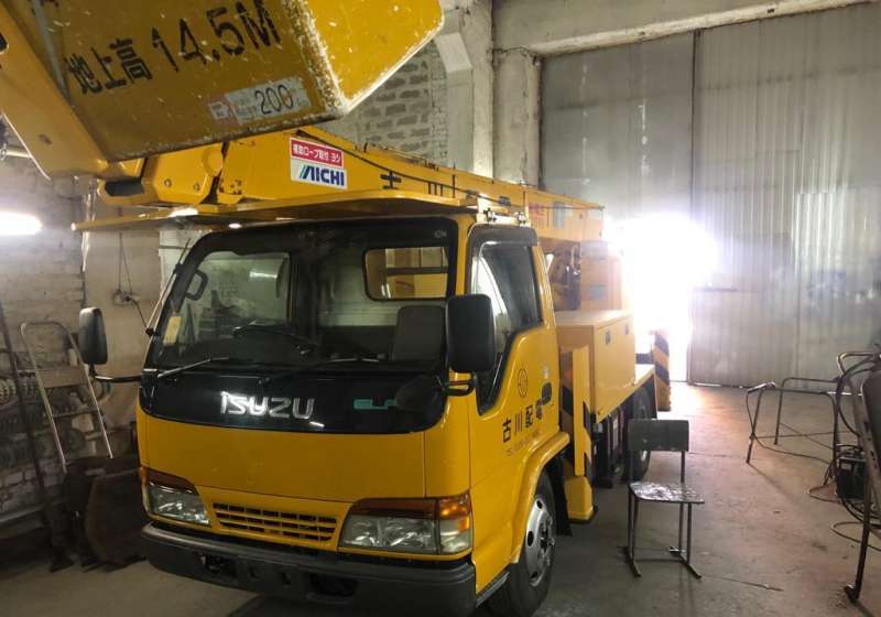 Продам автовышку Isuzu ELF 1998 г. в