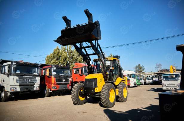 Экскаватор-погрузчик Yugon g 488CX, мосты carraro