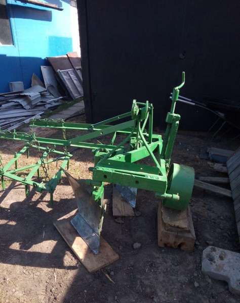 Плуг двухкорпусный для трактора Т-25