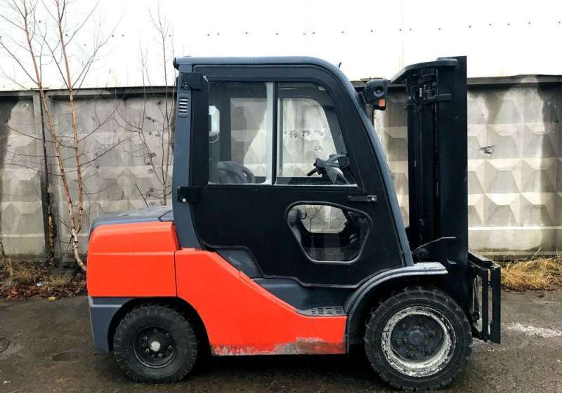 Автопогрузчик Toyota 72-8FDJ35