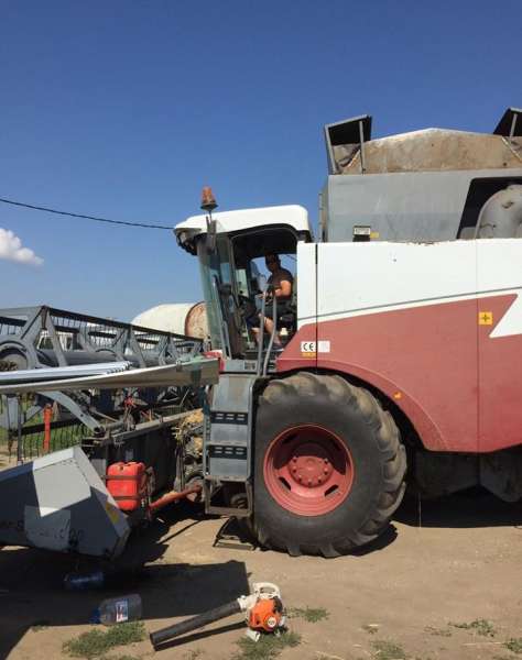 Зерноуборочный комбайн Акрос-530