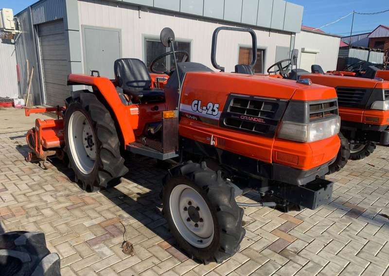 Японский минитрактор Kubota GL25