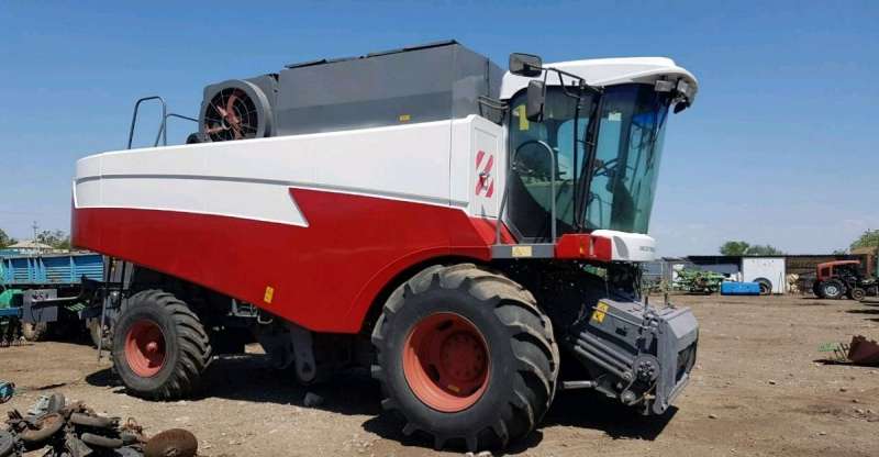 Комбайн акрос 530