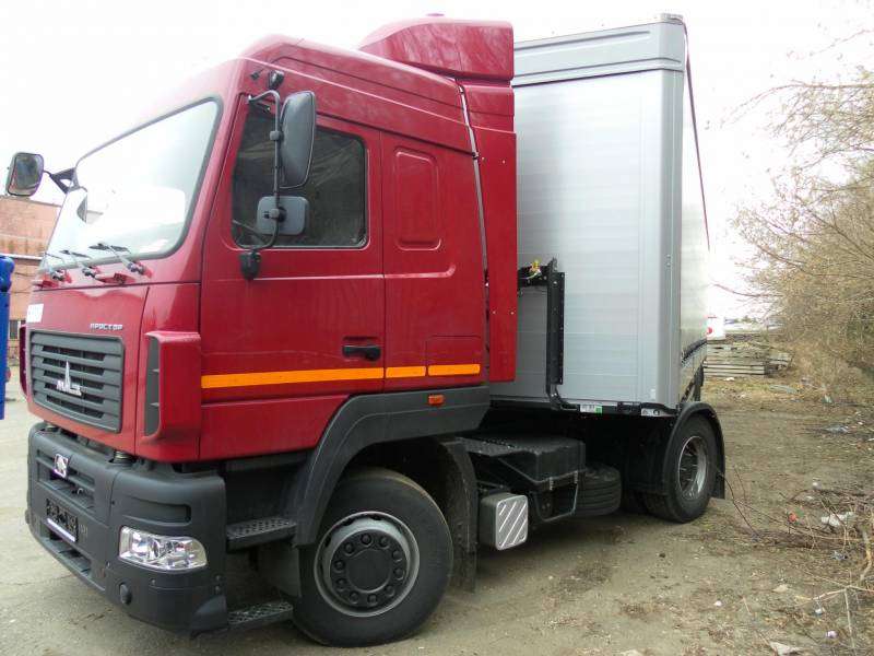 Седельный тягач маз-5440с9-520-031