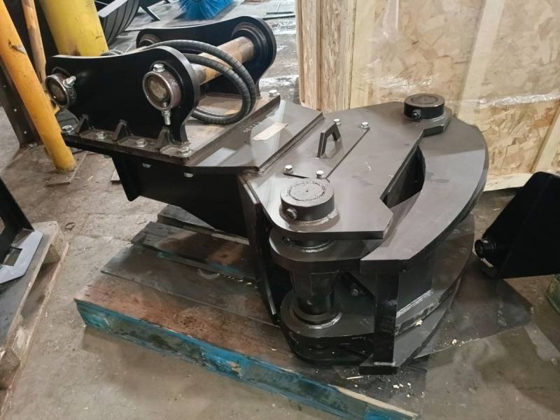 Захват-секатор LoGGrip R04VCutter на экскаватор