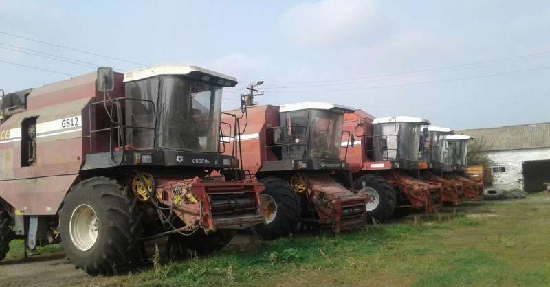 Продаю Комбайны Дон 1500 Б и Комбайны кзс Полесье