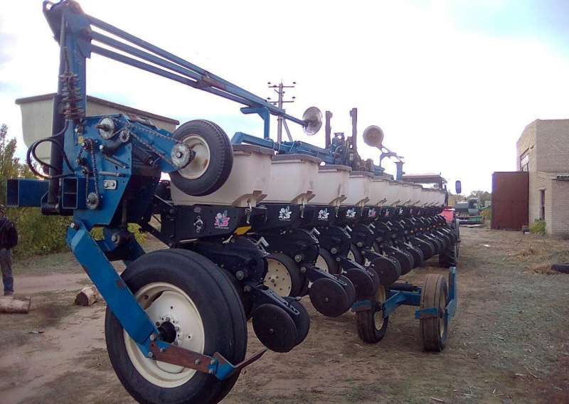 Сеялка пропашная Kinze-3600