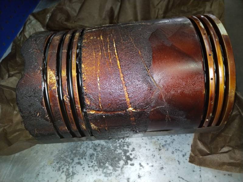 Поршень нижний Д100.04.001-5верхний Д100.04.002-7