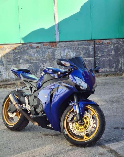 Honda cbr 1000 rr