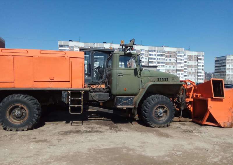 Шнекороторный снегоочиститель на базе Урал 4320