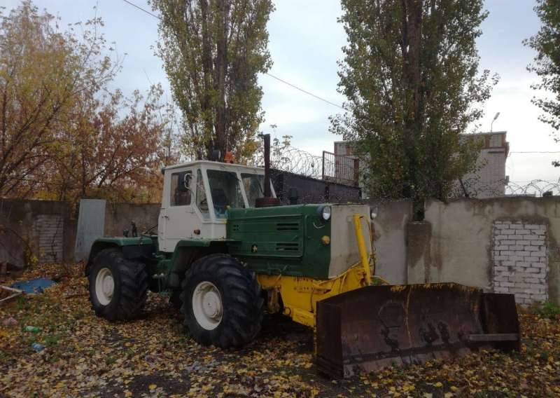 Авито трактора экскаваторы. Трактор 1985. Продажа тракторов в Липецкой области.