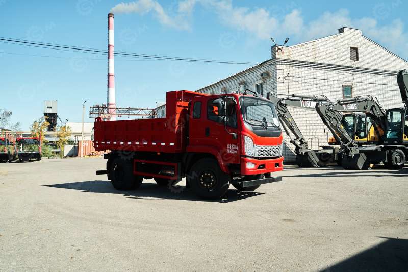 4х2 132кВт Hyundai кузов со средним подъёмником