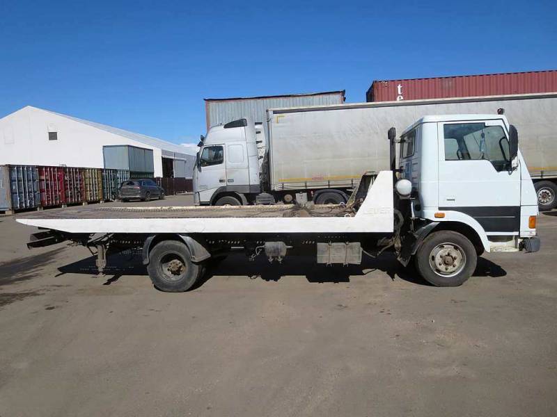 Эвакуатор tata 613 2012 г, 170 т. км, лебедка