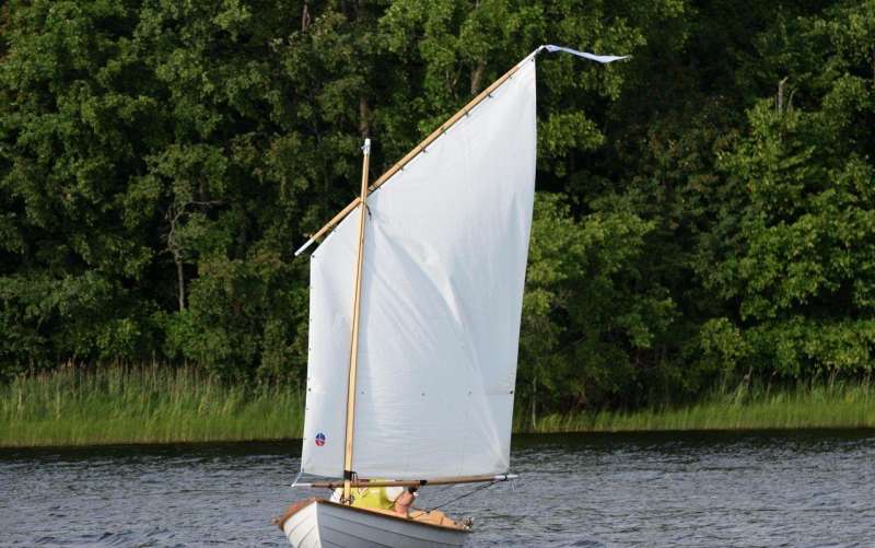 Швертбот Истра Дори 17