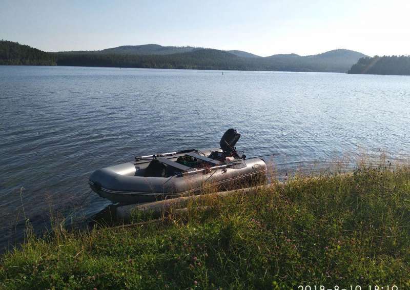 Продам лодку "Таймыр 320"+мотор 5 л. с