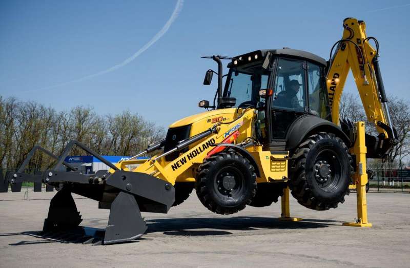 Экскаватор-погрузчик New Holland B90B, 2021