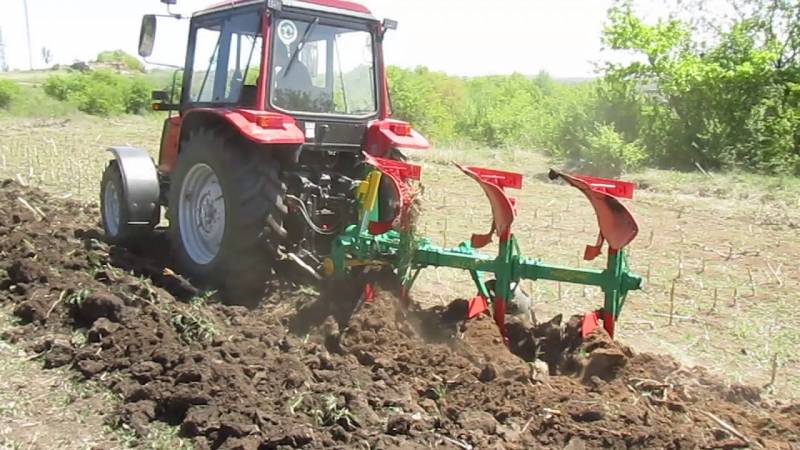 Плуг ПНО-3-35 навесной, оборотный