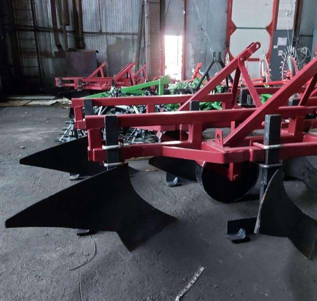Плуг двухкорпусный Т-101