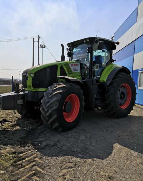 Трактор Claas Axion 940
